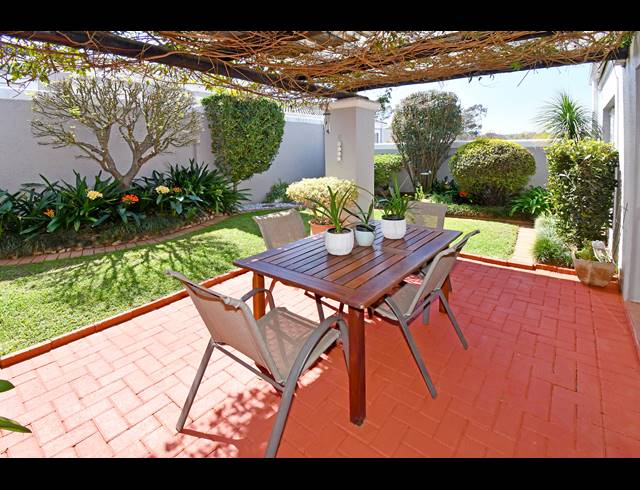 2 BEDROOM TOWNHOUSE FOR SALE IN KELLAND